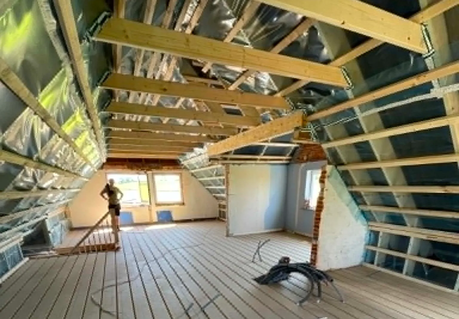 Tagetage under renovering udført af Brix Byg
